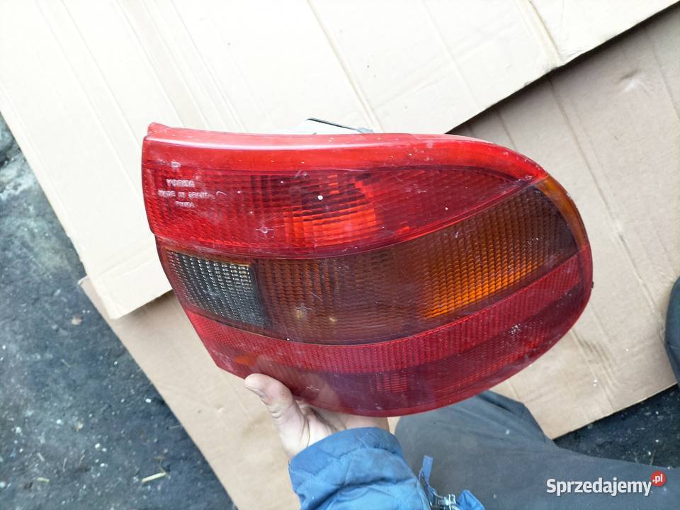 ASTRA F SEDAN WKŁAD LAMPY LAMPA TYŁ TYLNA PRAWA Kamień-Kolonia