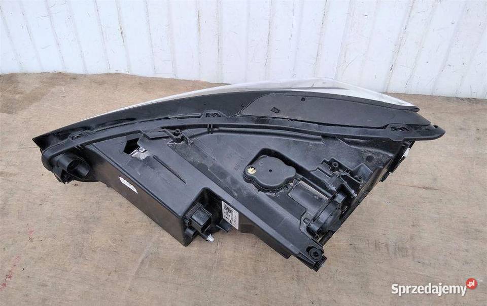 CUPRA FORMENTOR FULL LED LAMPA PRAWA sprzedam