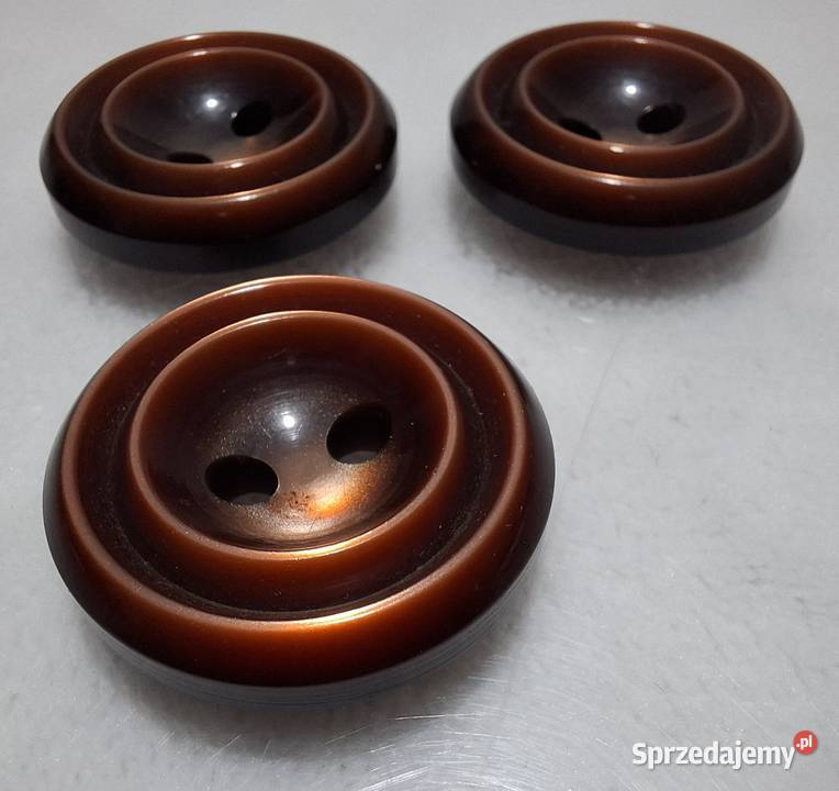 Guziki brązowe okrągłe dwie dziurki vintage Czeladź