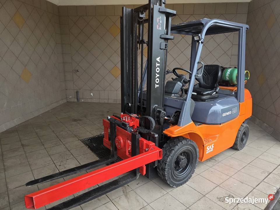 Wózek widłowy TOYOTA 7FGF25 2500 Obrotnica Wózki widłowe Lędziny