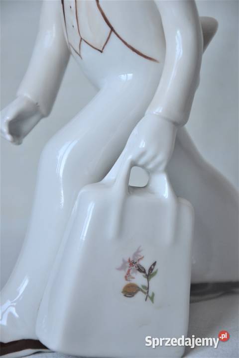 Chłopiec z walizką w stylu art deco wys21 szer17 Warszawa