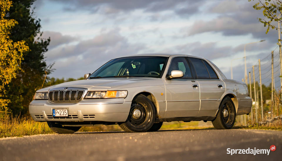 Mercury Grand Marquis Ford Crown Victoria Wołomin