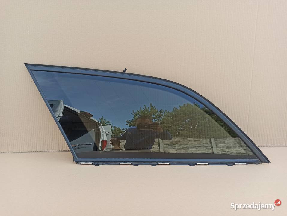 EKLASA W212 KOMBI SZYBA KAROSERYJNA LEWY TYŁ