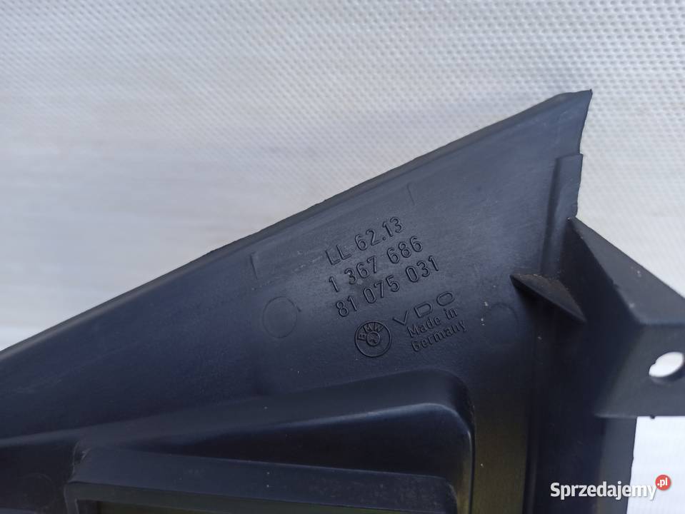 BMW E28 trójkąt zaślepka kokpitu panel przycisk Sieradz