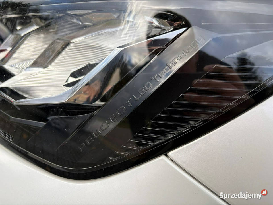 Peugeot 2008 15 HDI 102 Full LED Kamera Navi Zarejestrowany w Polsce Lipówki
