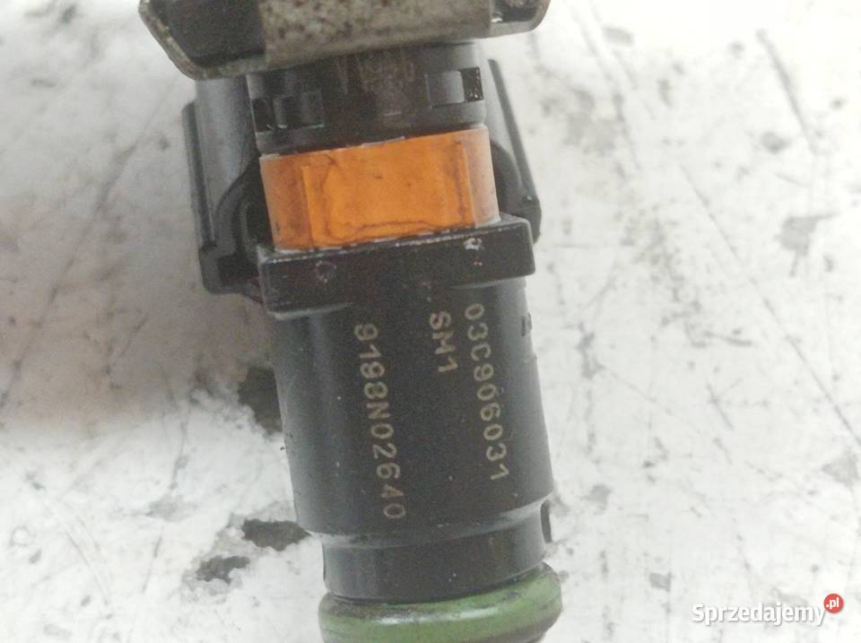 LISTWA WTRYSKOWA 036133319CA 16 16V Skoda osobowe Listwy wtryskowe