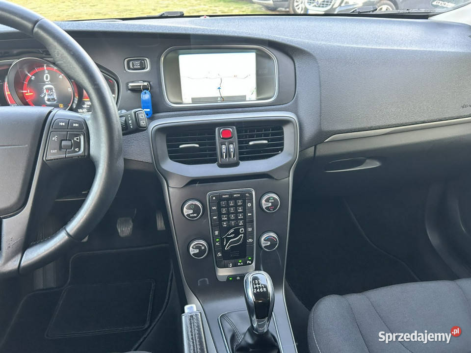 Volvo V40 Super stan II 2012 mazowieckie Nowe Iganie sprzedam