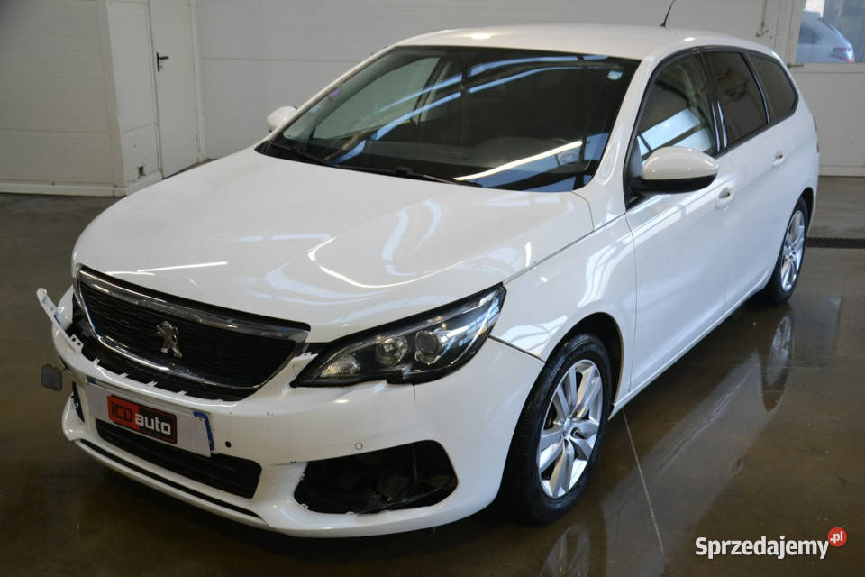 Peugeot 308 12 benzyna 110 6biegów tempomat