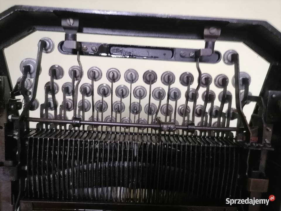 Stara maszyna do pisania z lat 40 tych Kraków