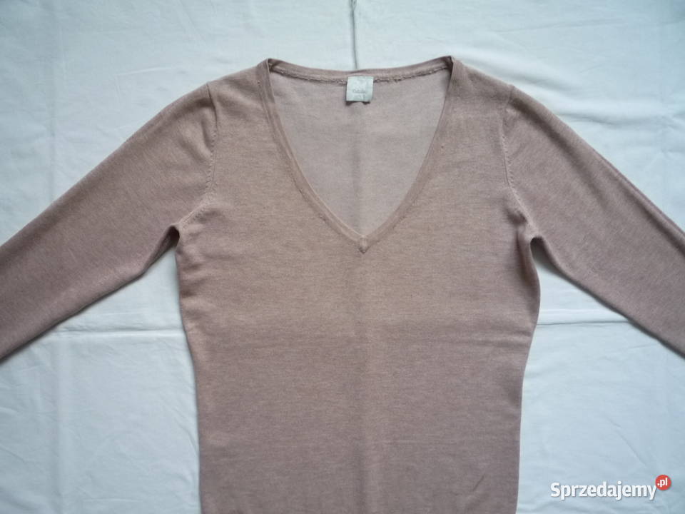 Camaieu 36S Beżowy sweterek dekolt w serek Wkładane przez głowę