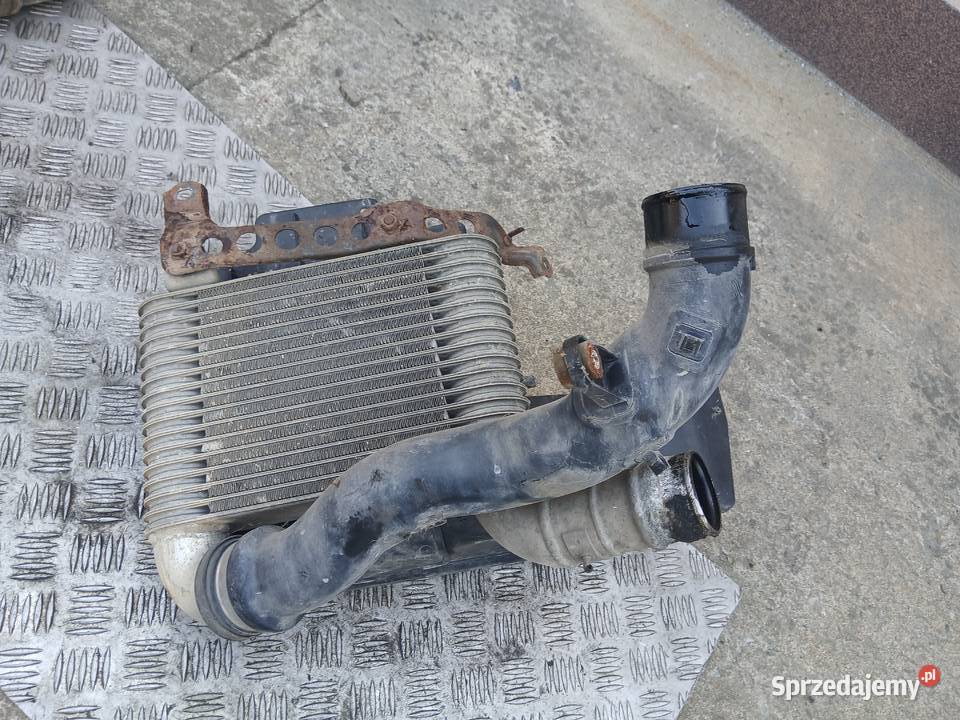 Intercooler chłodnica powietrza Toyota Avensis