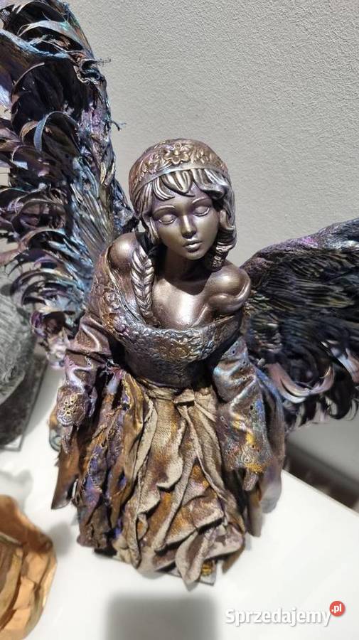 Piękny anioł ze skrzydłami z prawdziwych piór Rękodzieło sprzedam