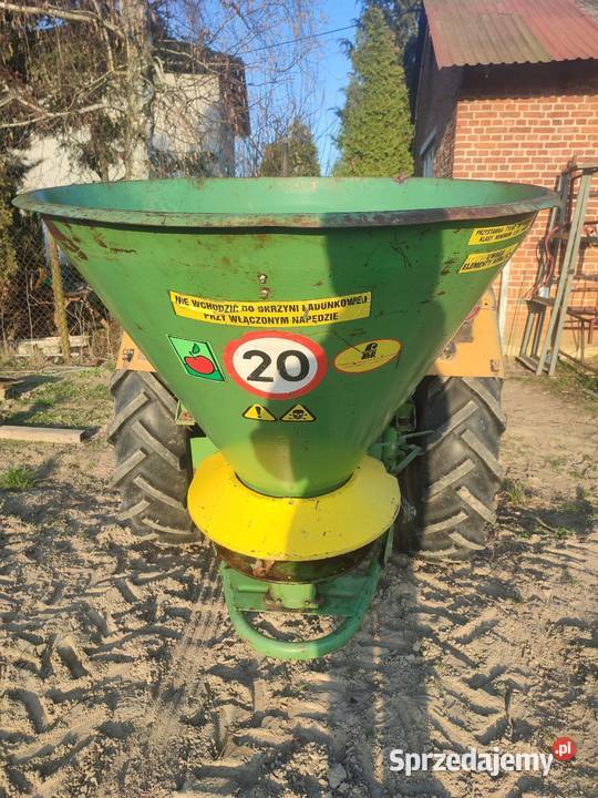 Rozsiewacz do nawozu Agromet Brzeg NO12 Maruszów