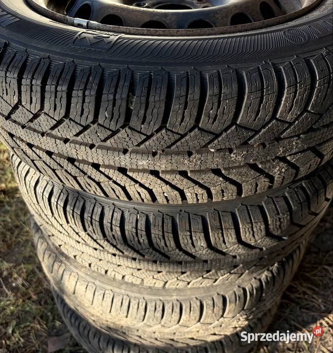 Ford Ka 12 Oryginalny lakier 2 Kpl Kół Rok produkcji 2010 Płońsk