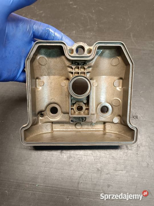 Pokrywa głowicy dekiel kapa silnik części Suzuki małopolskie Gołaczewy