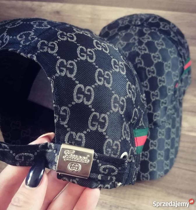 Czapki Gucii