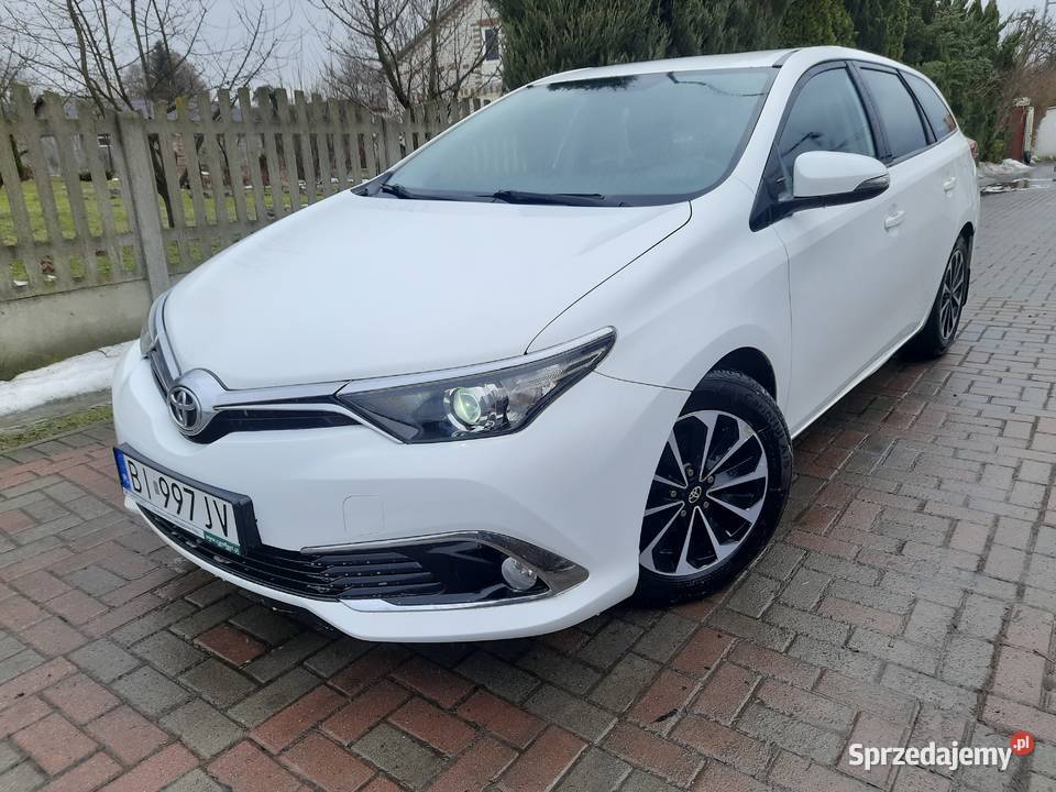 Toyota Auris 14 D4D 66 kW 90 2015 90KM Łuszczów Drugi
