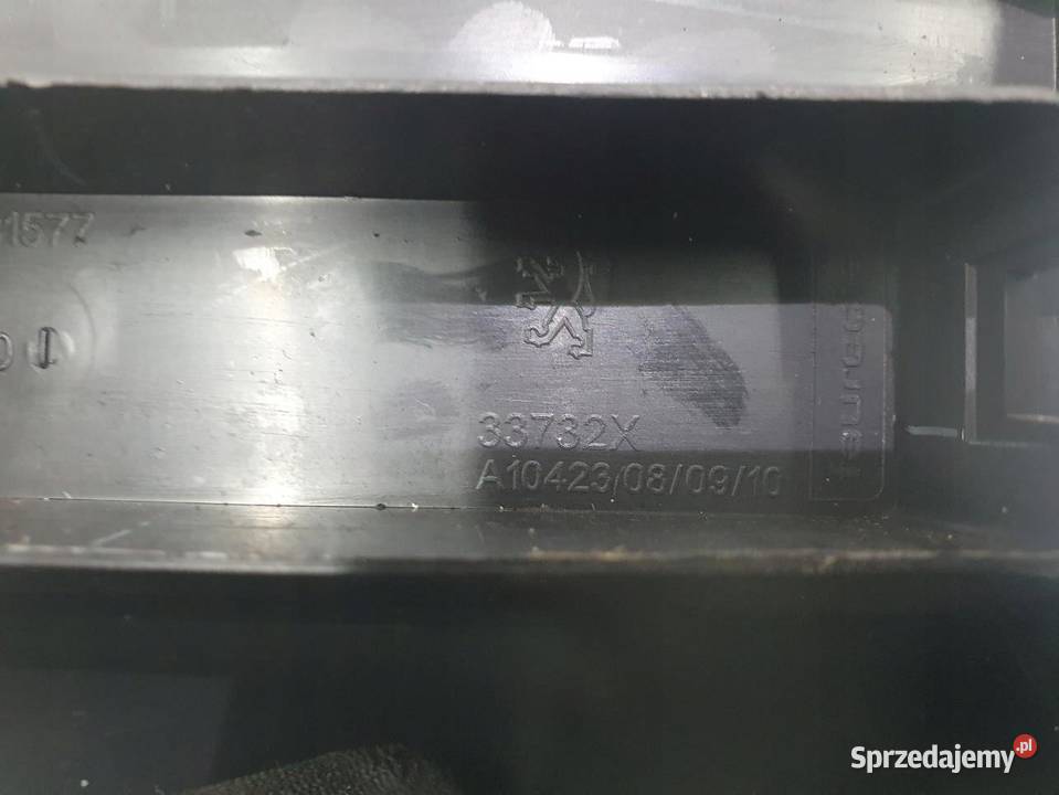 SCHOWEK DESKI KIEROWCY PEUGEOT 407 9649181577