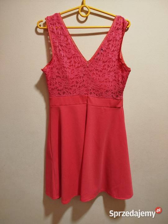 Dziewczęca sukienka rozmiar 4042