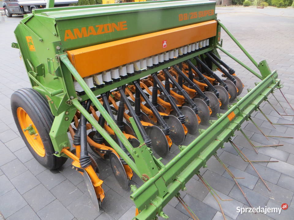 Siewnik do zboża Amazone D825 SUPER talerzowy Rolnictwo wielkopolskie Cielcza