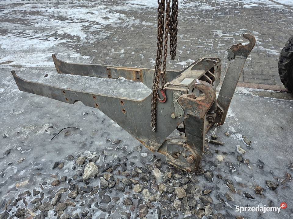 Tuz przedni podnosnik do traktora Renault innego wielkopolskie
