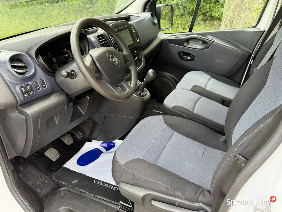 Opel Vivaro Opel Vivaro Long Maxi Doka 6osobwy ESP Opel Gostyń sprzedam
