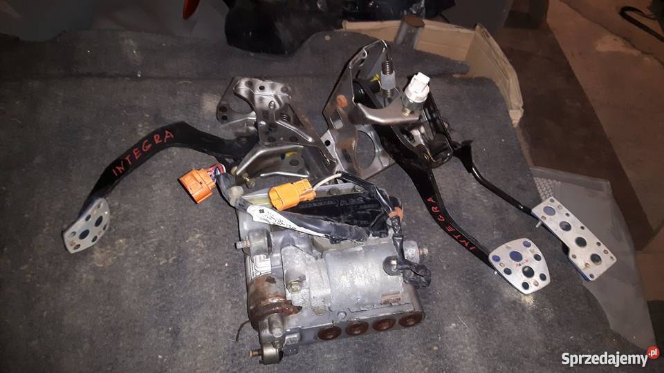 honda integra pompa ABS CZĘŚCI pedały Krosno sprzedam