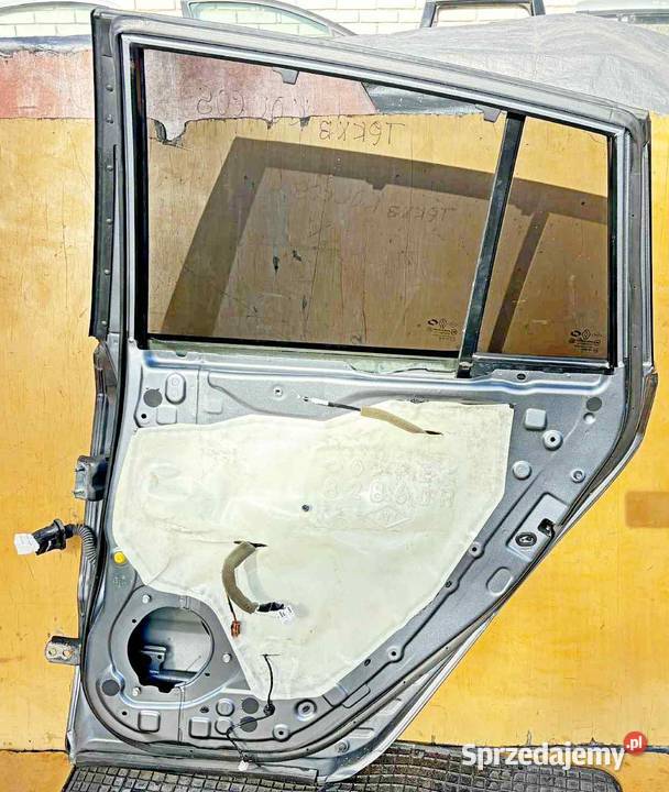 RENAULT KOLEOS I DRZWI PRAWY TYŁ BEZ TAPICERKI Drzwi Radom