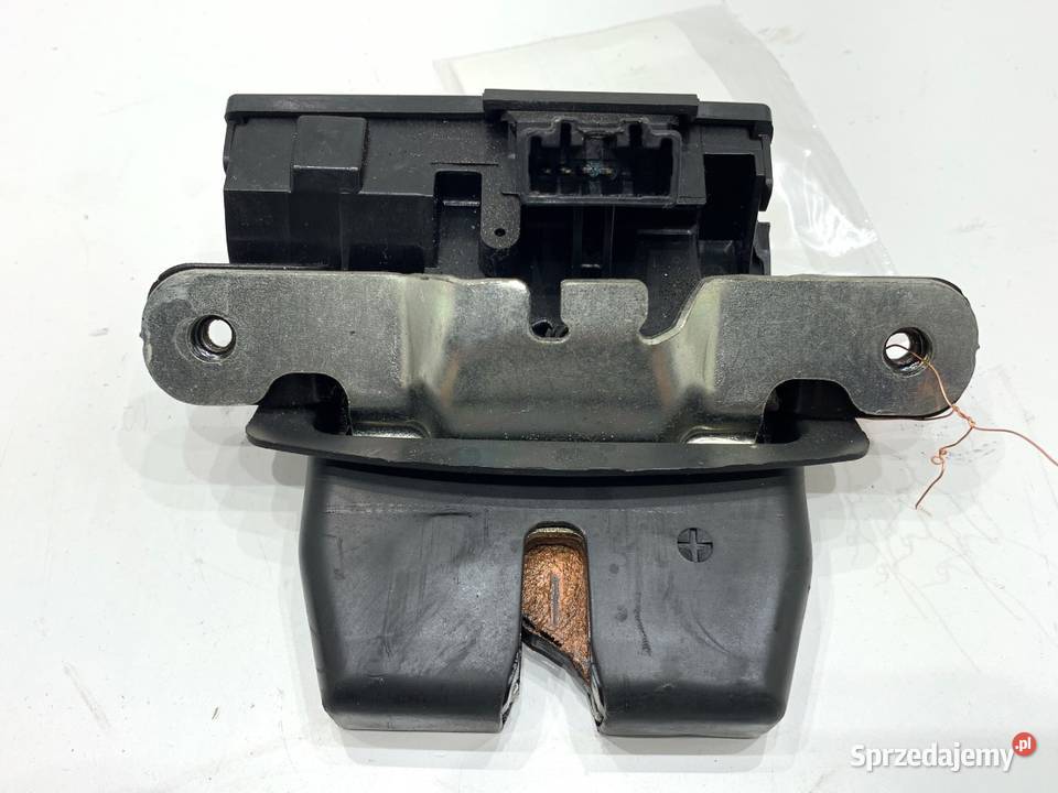 ZAMEK KLAPY TYŁ FORD FIESTA MK7 Hatchback