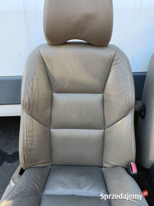 Fotel Volvo V70 Lift fotele komplet przód skóra Fotele i kanapy sprzedam