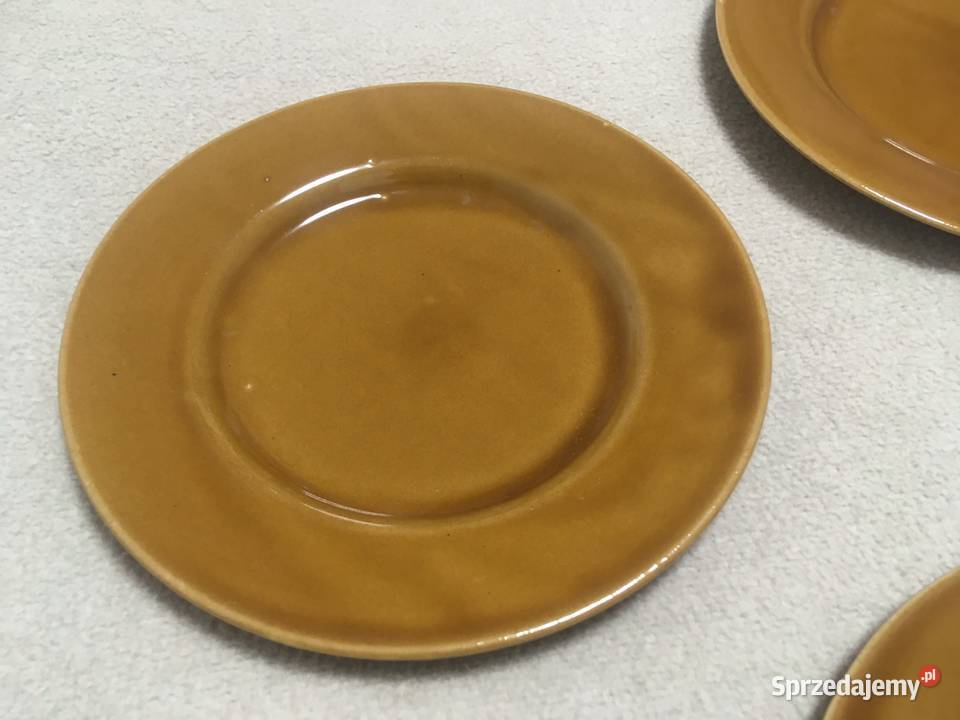 PRL talerzyk talerzyki deserowe 17 brązowe zachodniopomorskie Kołobrzeg