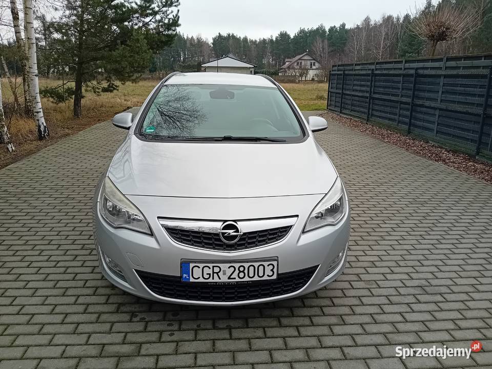 Opel Astra J 16 benzyna kombi Grudziądz