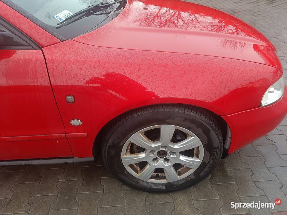 Błotnik Prawy LY3H Audi A4 B5 a46 osobowe