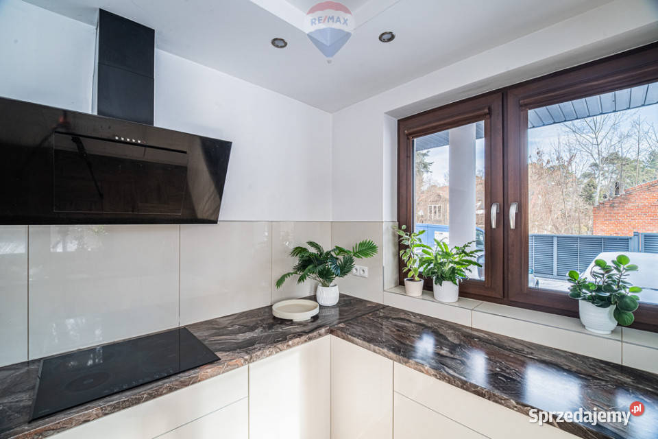 Dom wolnostojący w centrum JedlniLetnisko garaż Jedlnia-Letnisko