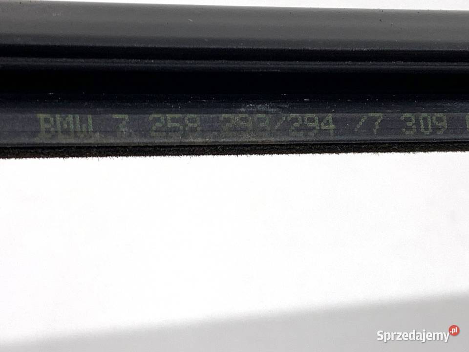 LISTWA ZGARNIAJĄCA TYŁ PRAWY BMW F30 osobowe