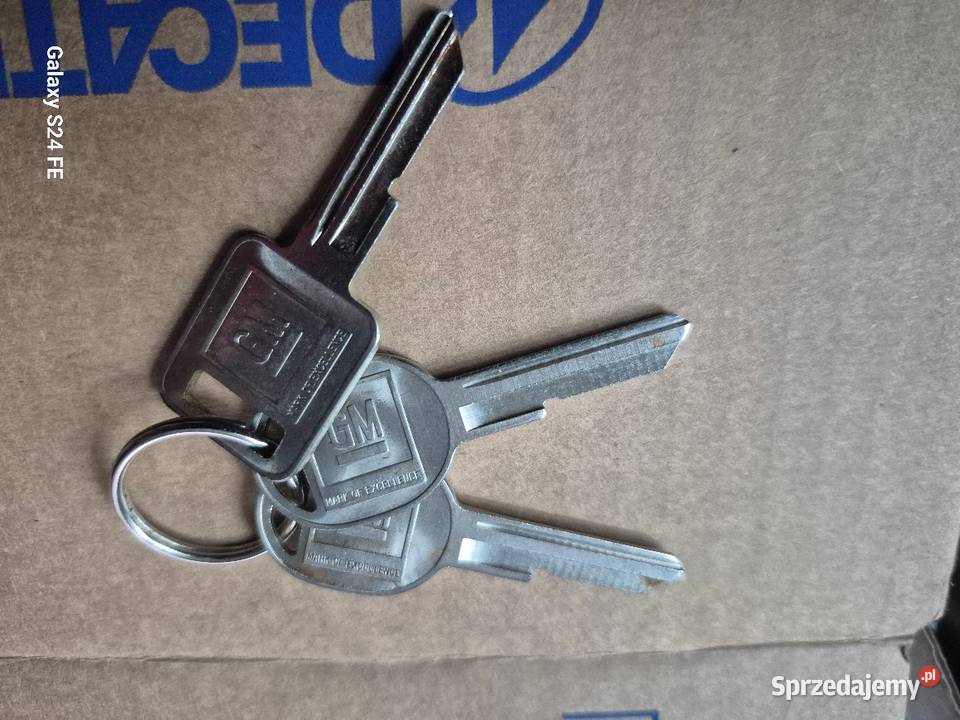 Oryginalne nowe kluczyki GM Chevrolet etc osobowe Stacyjki i kluczyki podlaskie Białystok