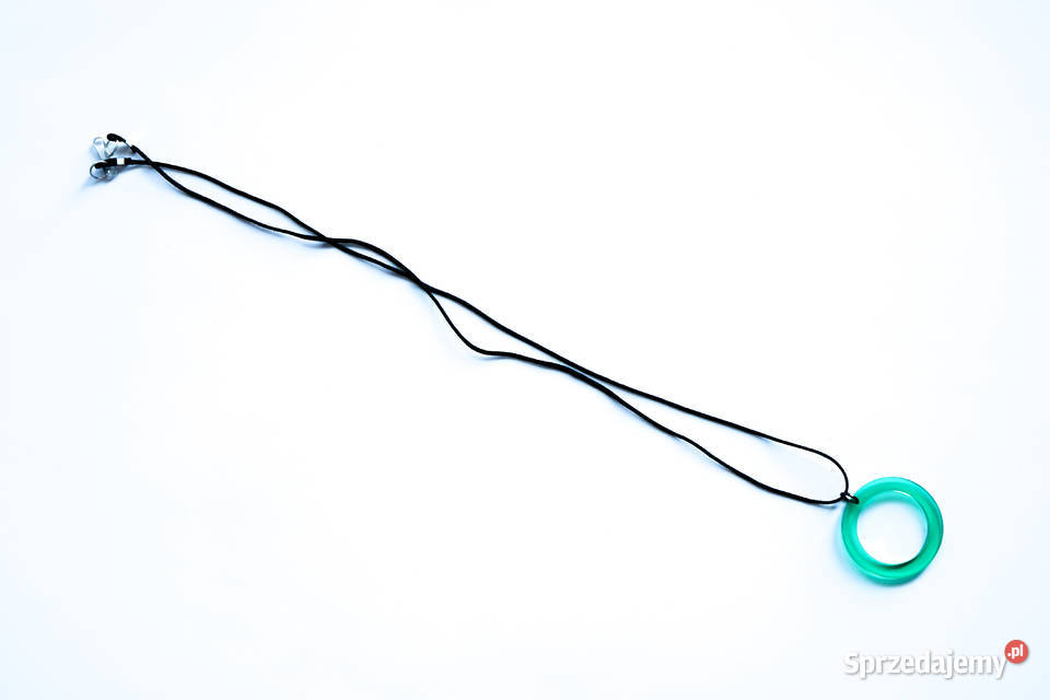 Zielony okrągły wisiorek z żywicy epoksydowej na Warszawa