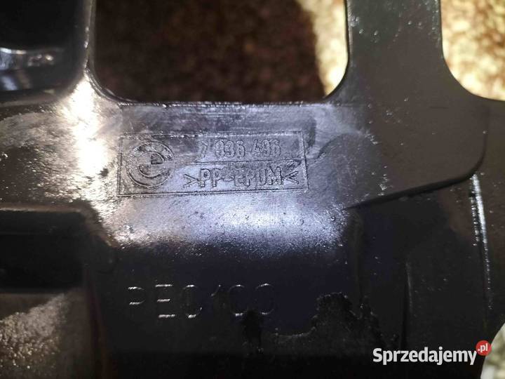 Nadkole duże prawa strona z przodu BMW E46 SEDAN osobowe Poręba