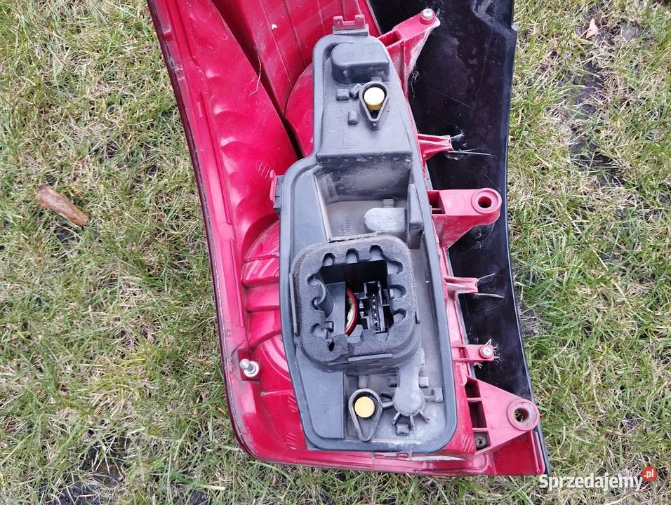 Lampa Peugeot 308SW lift prawy tył europa wkład Lampy tylne sprzedam