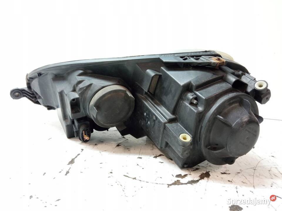 LAMPA PRZÓD PRAWA EUROPA 1K6941006A VW