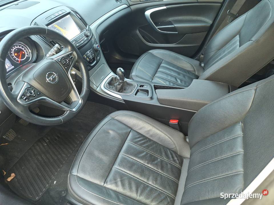 Opel Insignia Kombi Ksenon Skóra Nawigacja 1598cm3 Lubartów