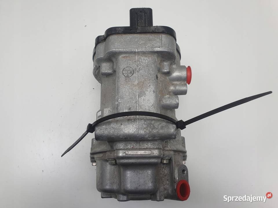 SPRĘŻARKA KLIMATYZACJI Toyota CHR 18 Hybrid osobowe lubelskie Chełm sprzedam