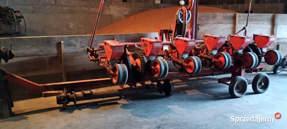 Siewnik do kukurydzy AGROMET 6 rzędowy Rudno