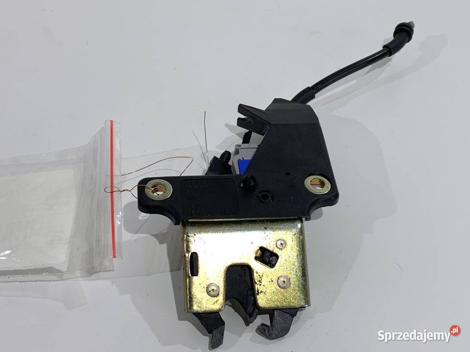 ZAMEK KLAPY TYŁ AUDI A4 B6 SedanLimuzyna