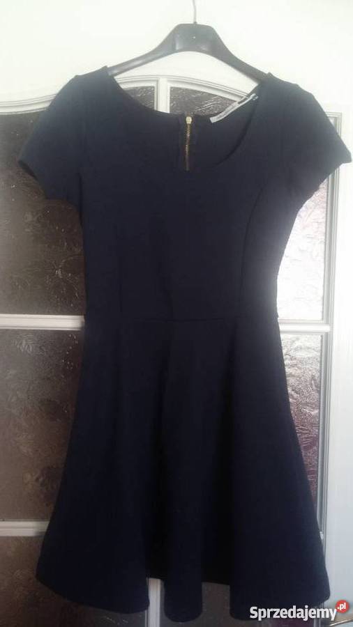 Sukienka rozkloszowana STRADIVARIUS m Spódnice i sukienki Spódnice i sukienki