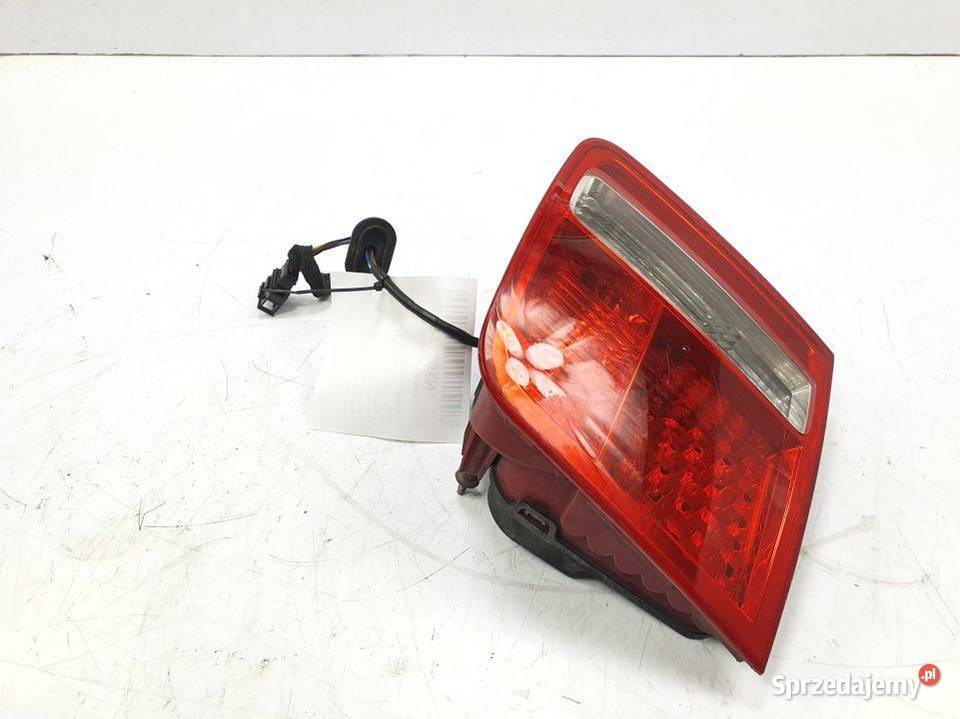 LAMPA W KLAPE LEWA AUDI A8 D3 W12 4E0945093C Lipno