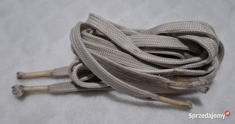 Sznurówki 110 płaskie 8mm białe podniszczone Czeladź