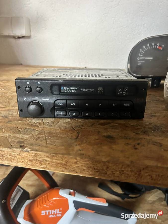 Sprzedam zegary i radio Opel Astra F Siemidrożyce