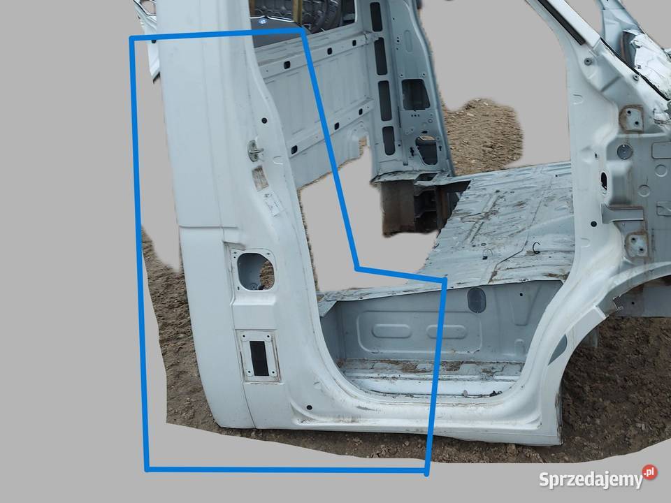 Renault Master III LIFT 2023r słupek prawy tył dolnośląskie sprzedam