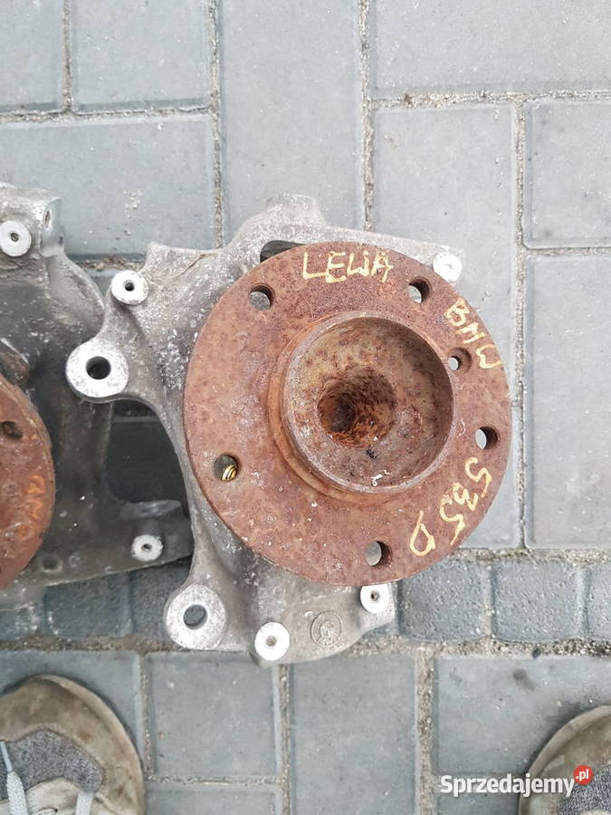 BMW E60 E61 535D PIASTA PRZOD ZWROTNICA PRZOD Turek